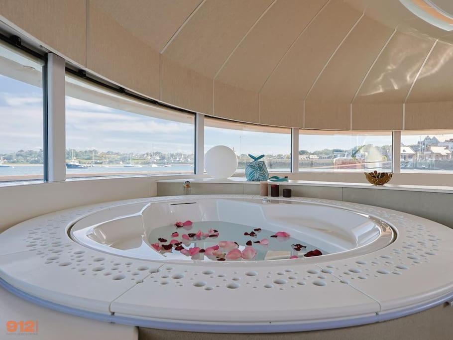ANTHENEA Suite Hoteliere Flottante nuit insolite Bretagne Perros Guirec 12