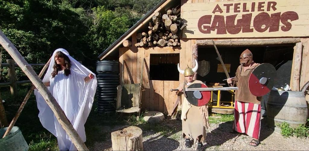 Cabane perche a la ferme aventure du perthus nuit insolite Languedoc Roussillon Le Perthus 10