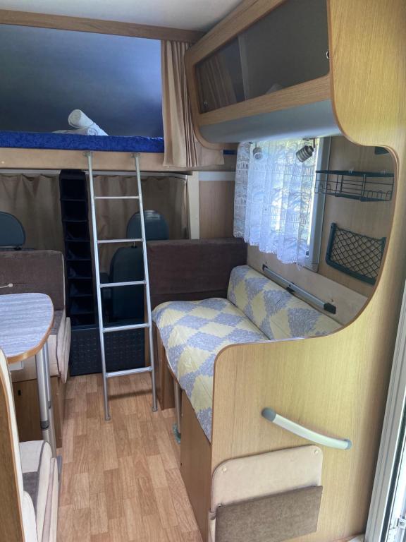 Camping car au Charme de la Foret nuit insolite Ile de France Le Vaudoue 15