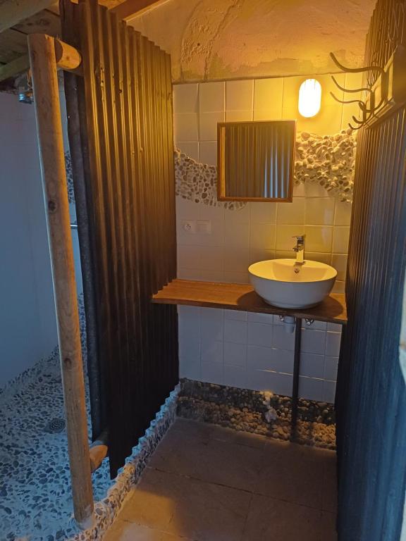 Caravan Elvis 2p Pays de Joie nuit insolite Deux Sevres Saint Macoux 2