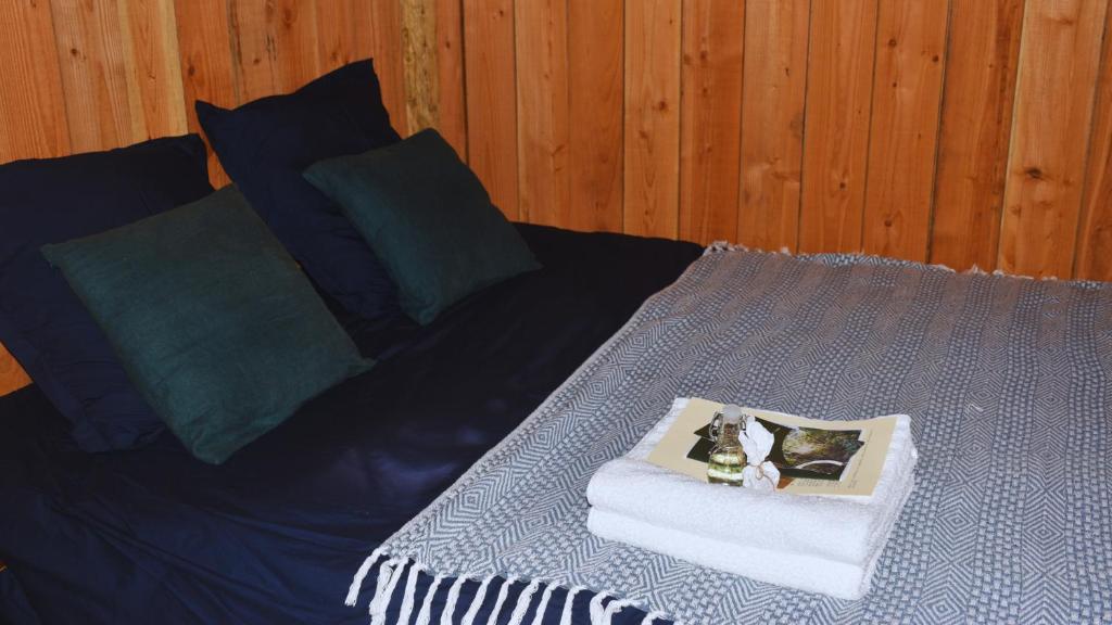 Chambre scandinave dans un parc forestier nuit insolite Limousin Marval 5