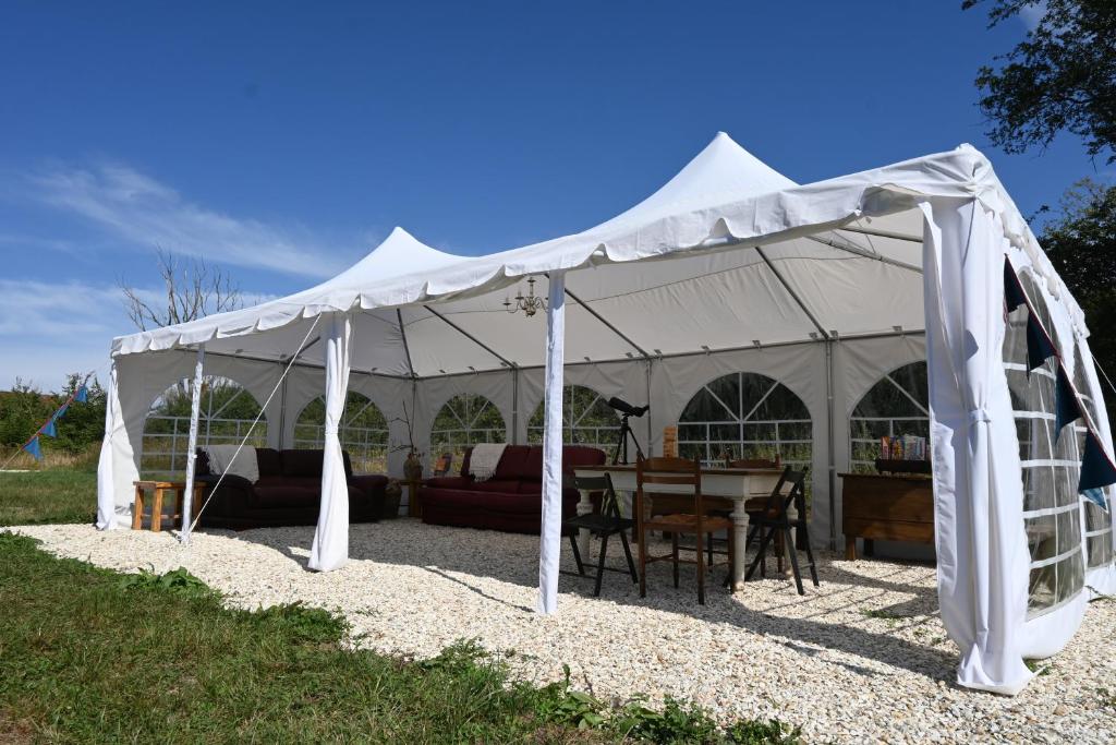 Chateau Morinerie Glamping nuit insolite Region non trouvee Ville non trouvee 16