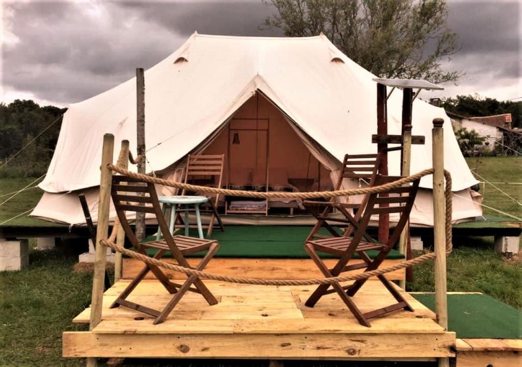 French Fields Luxury Glamping Original Mongolian Yurt nuit insolite Region non trouvee Le Vieux Cerier 13