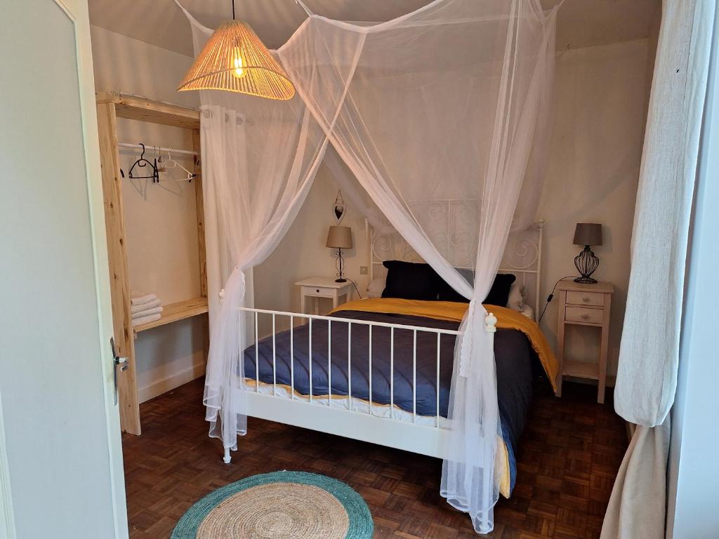 Glamping zelt auf Reiterhof nuit insolite Midi Pyrenees Montaigu de Quercy 1