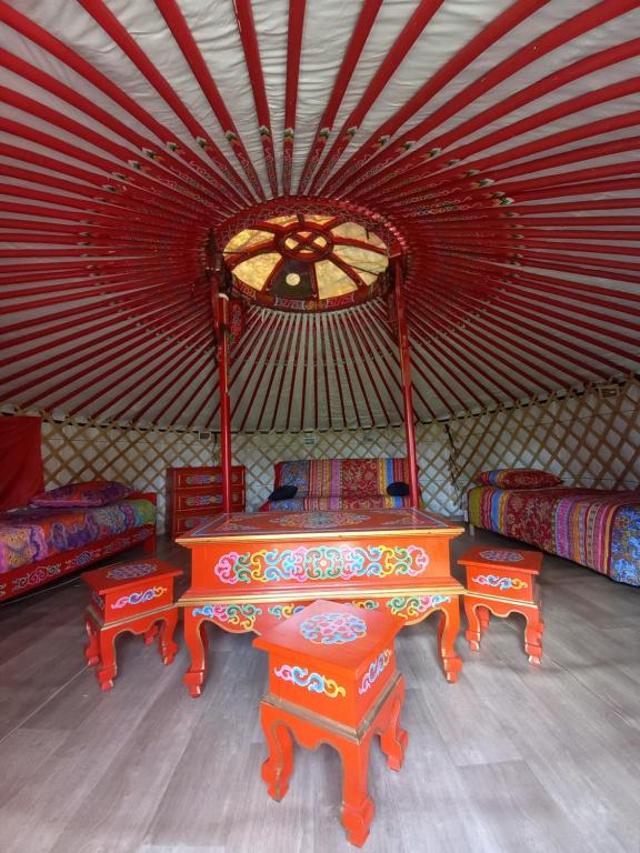 Hebergement insolite Yourte traditionnelle mongole nuit insolite Region non trouvee Ville non trouvee 4