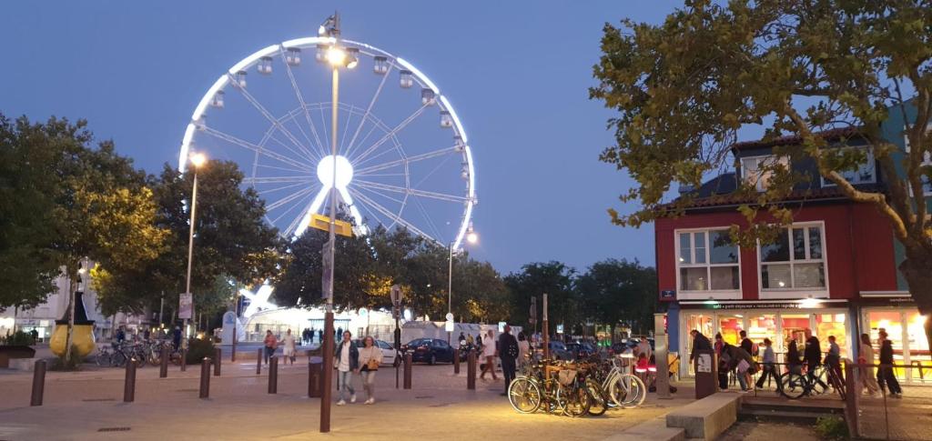 Hebergement insolite pour couple idealement situe en centre ville nuit insolite Region non trouvee La Rochelle 4