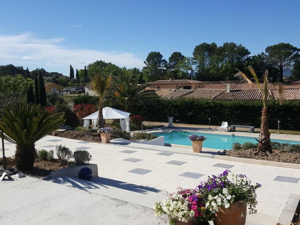 Holiday home in Lorgues with swimming pool nuit insolite Provence Alpes Cote dAzur Lorgues 4