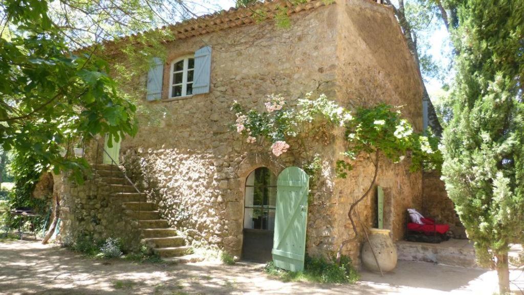 La Bastide du Capelier Cabane nuit insolite Provence Alpes Cote dAzur Salernes 15