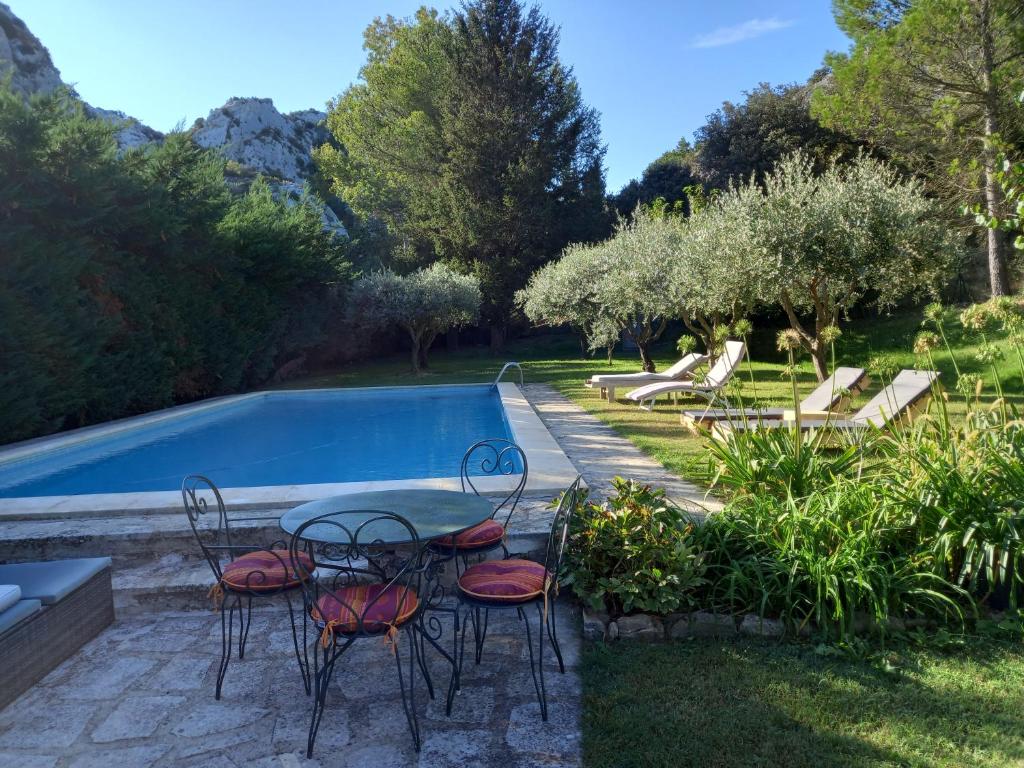 La roulotte du petit paradis nuit insolite Provence Alpes Cote dAzur Saint Remy de Provence 2