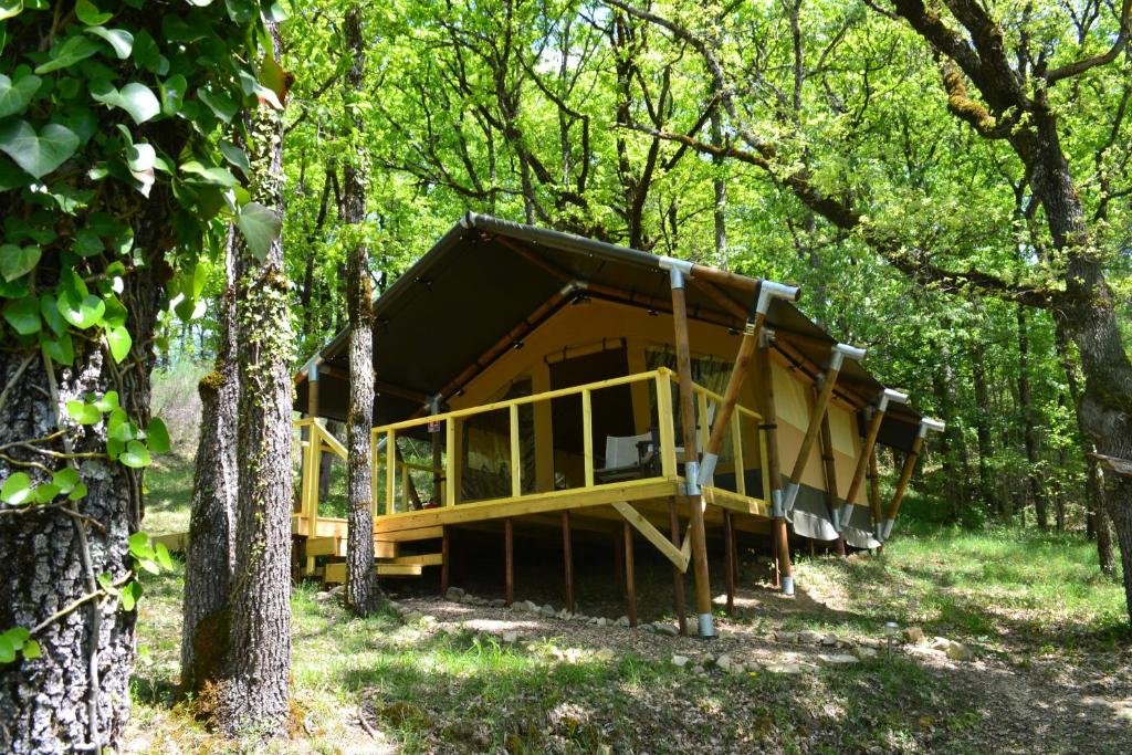 Le Camp nuit insolite Midi Pyrenees Varen 4