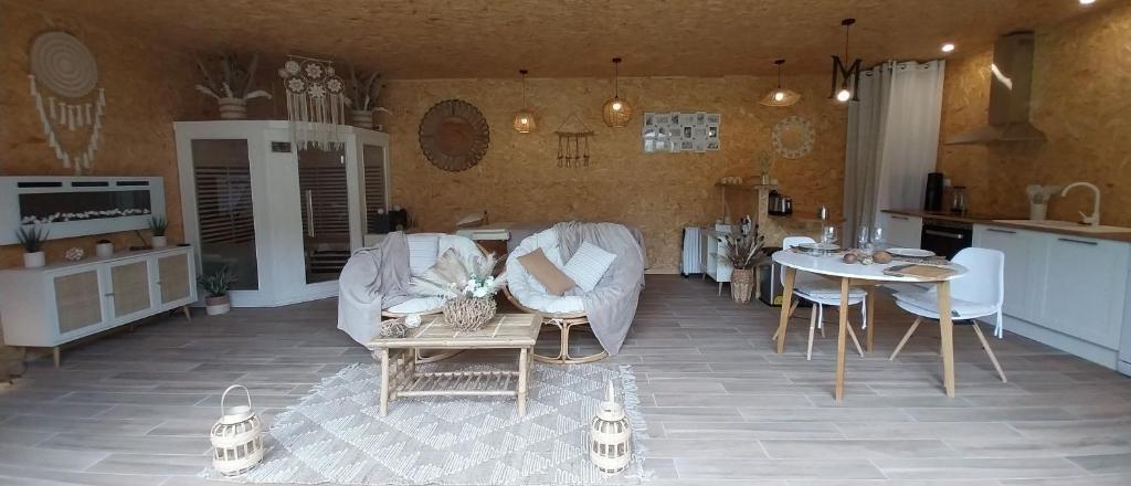 Le Clos FMR Insolite Manon Carcassonne nuit insolite Languedoc Roussillon Malves en Minervois 3