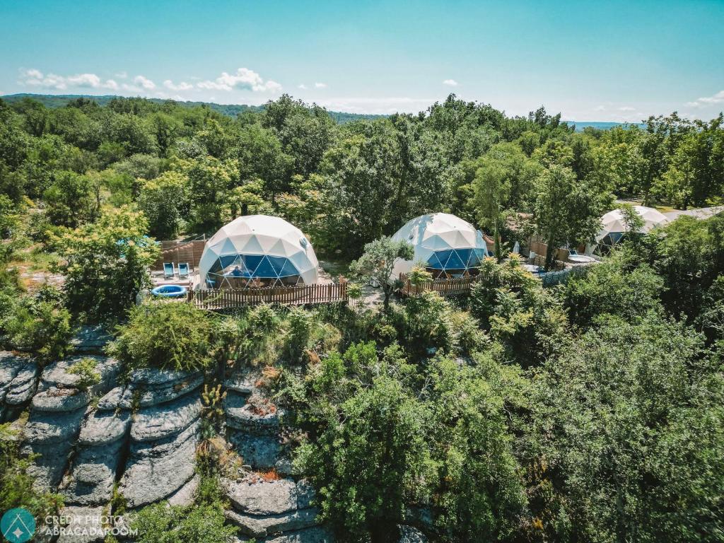 Les Domes des Gorges nuit insolite Rhone Alpes Ruoms