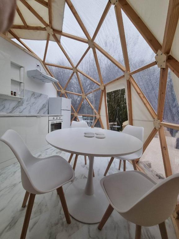Lodges des Grands Chenes nuit insolite Franche Comte Andelarrot 7