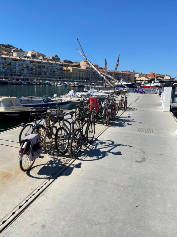 Nuitee a bord de Danilou un voilier de 9.50m nuit insolite Languedoc Roussillon Sete 14
