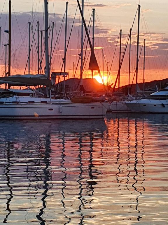 Porquerolles Nuit insolite a bord du Defi Fou nuit insolite Region non trouvee Porquerolles 10