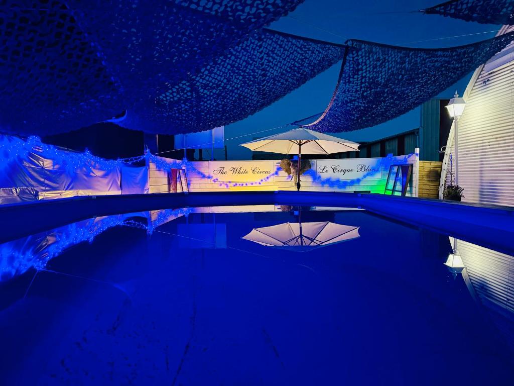 Romantic Room nuit insolite Provence Alpes Cote dAzur Antibes 2