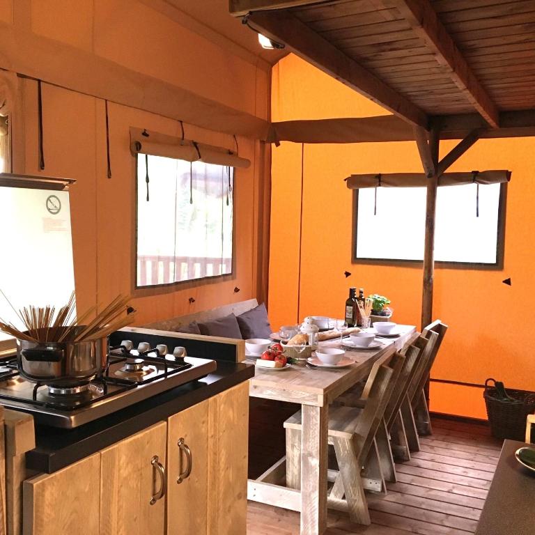 Safaritent Glamping LArdechois nuit insolite Rhone Alpes Gluiras 9