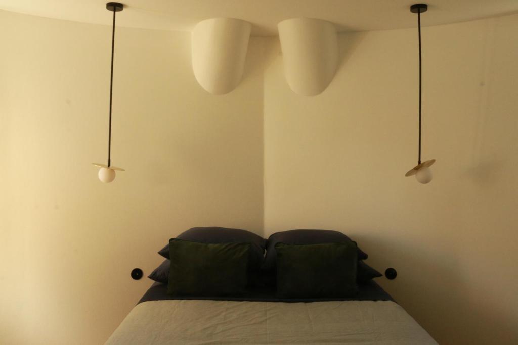 Studio tres cosy independant dans une peniche Paris 16 nuit insolite Ile de France Puteaux 5