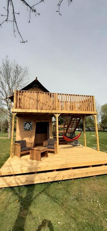 Tente Cabane du Camping Hautoreille nuit insolite Champagne Ardenne Bannes 8