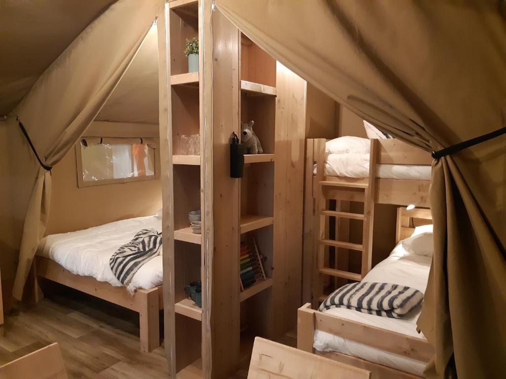Tente Familiale au Camping Hautoreille nuit insolite Champagne Ardenne Bannes