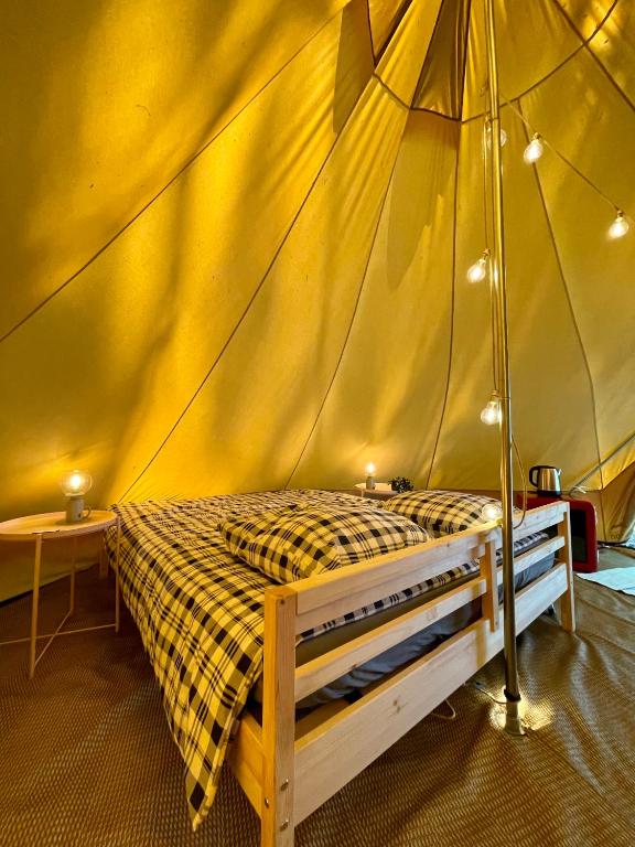 Tente Indiana Chenes La Teouleyre nuit insolite Aquitaine Saint Julien en Born 4