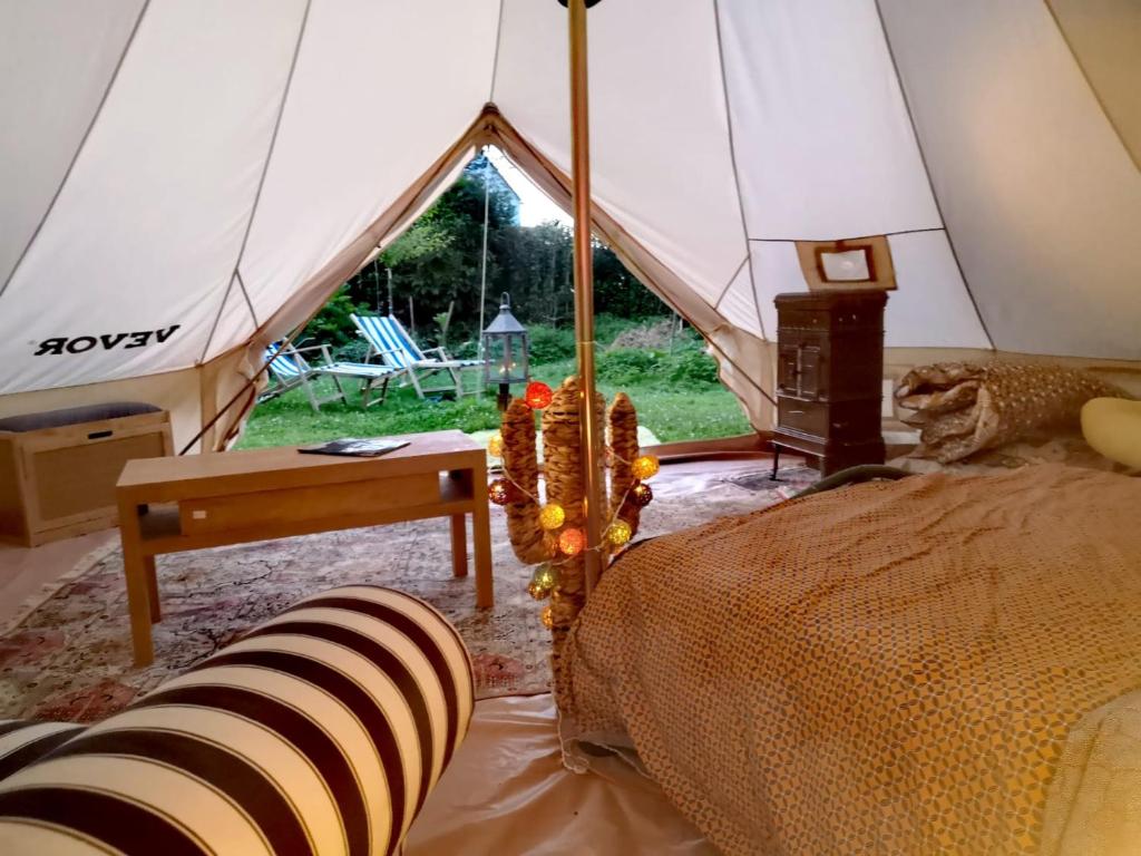 Tente mongole 4 saisons cosy et spacieux nuit insolite Picardie Conchy les Pots 2