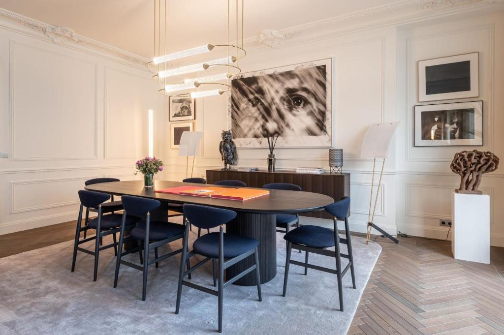 The very central location allows you to go everywhere in Paris in 30 minutes nuit insolite Ile de France Paris 15