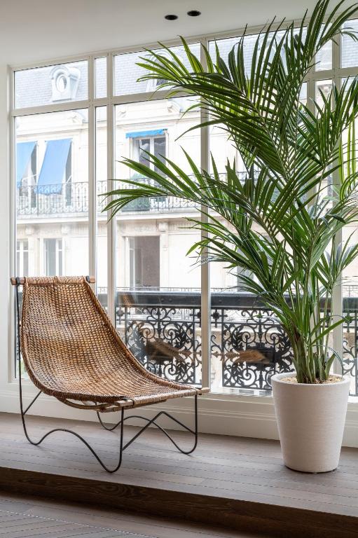 The very central location allows you to go everywhere in Paris in 30 minutes nuit insolite Ile de France Paris 5