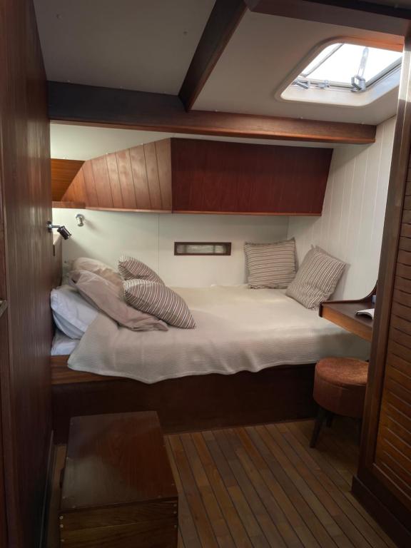 Valmarelo Maxi Catamaran nuit insolite Bretagne Saint Philibert 1