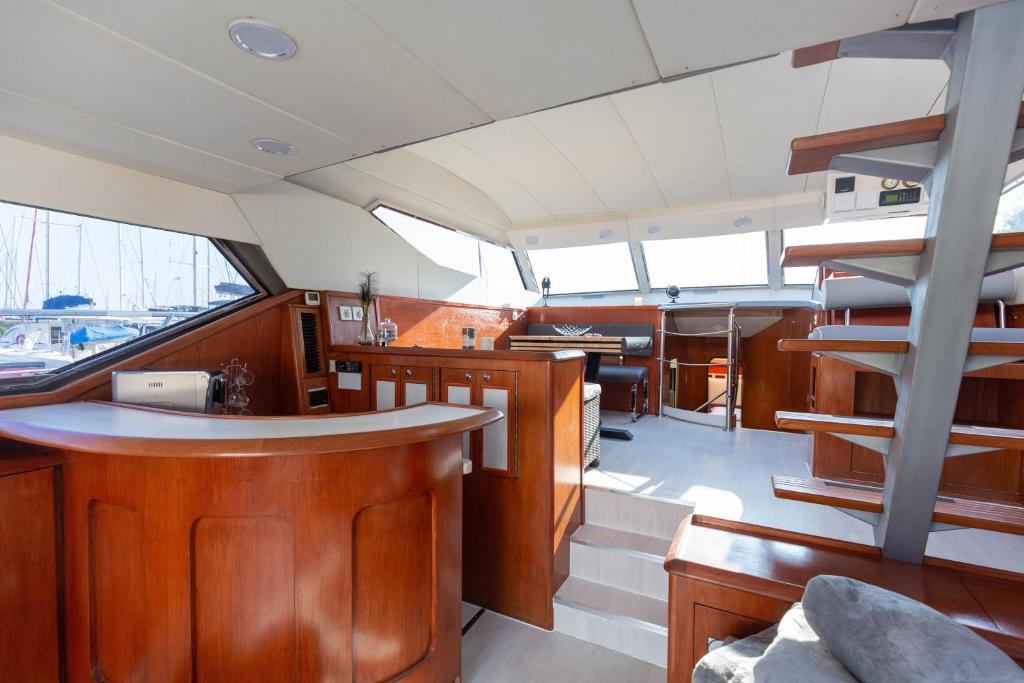 Yacht EVASION La Rochelle Bateau insolite nuit insolite Region non trouvee La Rochelle 10