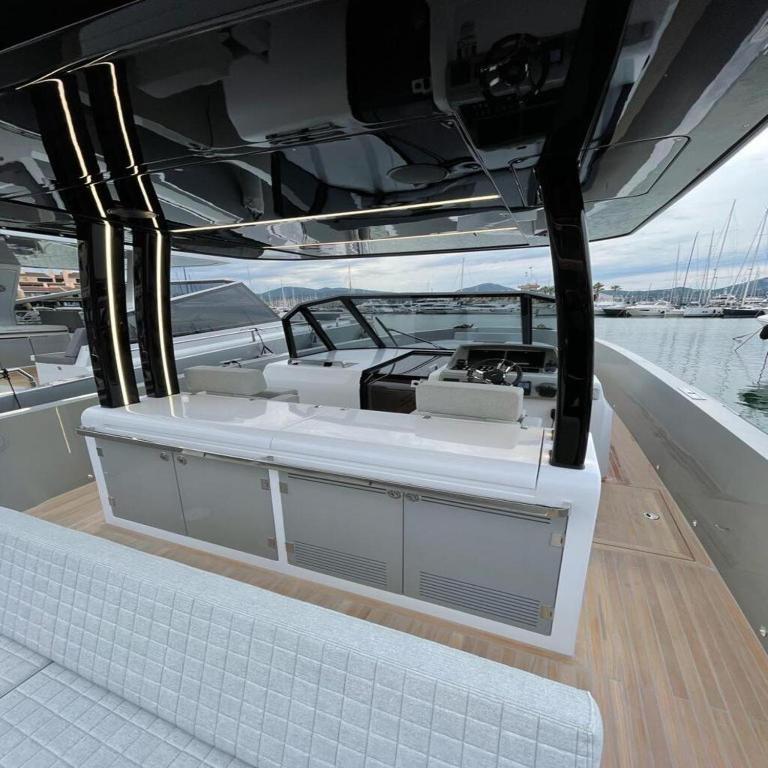 Yacht Med 42 nuit insolite Provence Alpes Cote dAzur Marseille 3