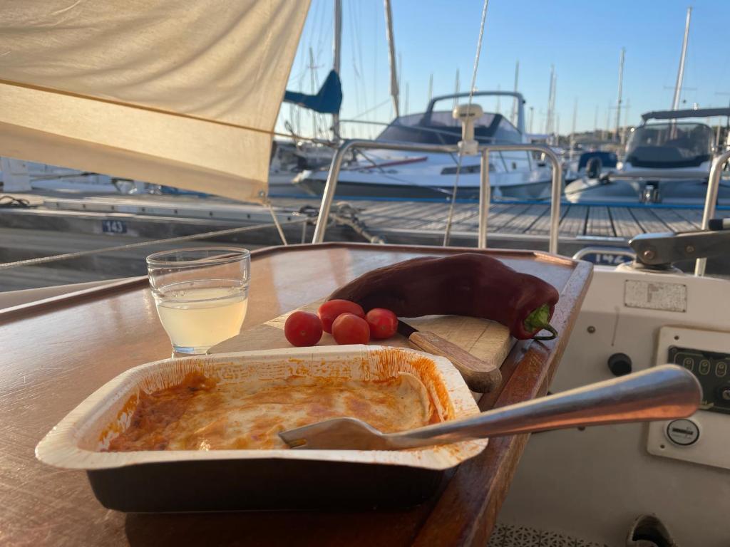 Yacht Studio Galarne nuit insolite Provence Alpes Cote dAzur Saint Raphael 17