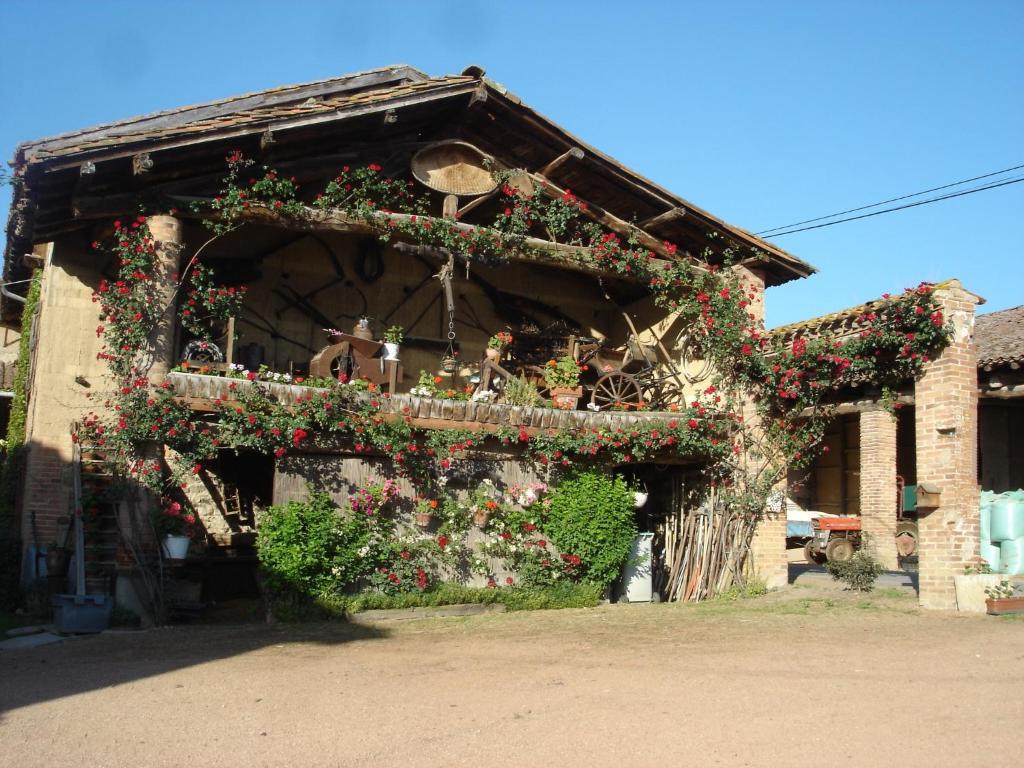 Yourte traditionnelle mongole nuit insolite Rhone Alpes Marcoux 6
