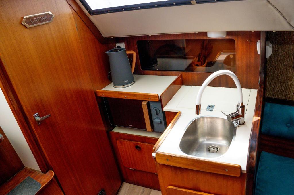 bateau voilier insolite avec jacuzzi privatif nuit insolite Aquitaine La Teste de Buch 10