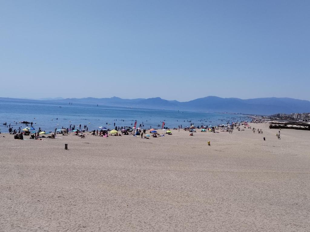nuit insolite sur un bateau nuit insolite Languedoc Roussillon Canet en Roussillon 14