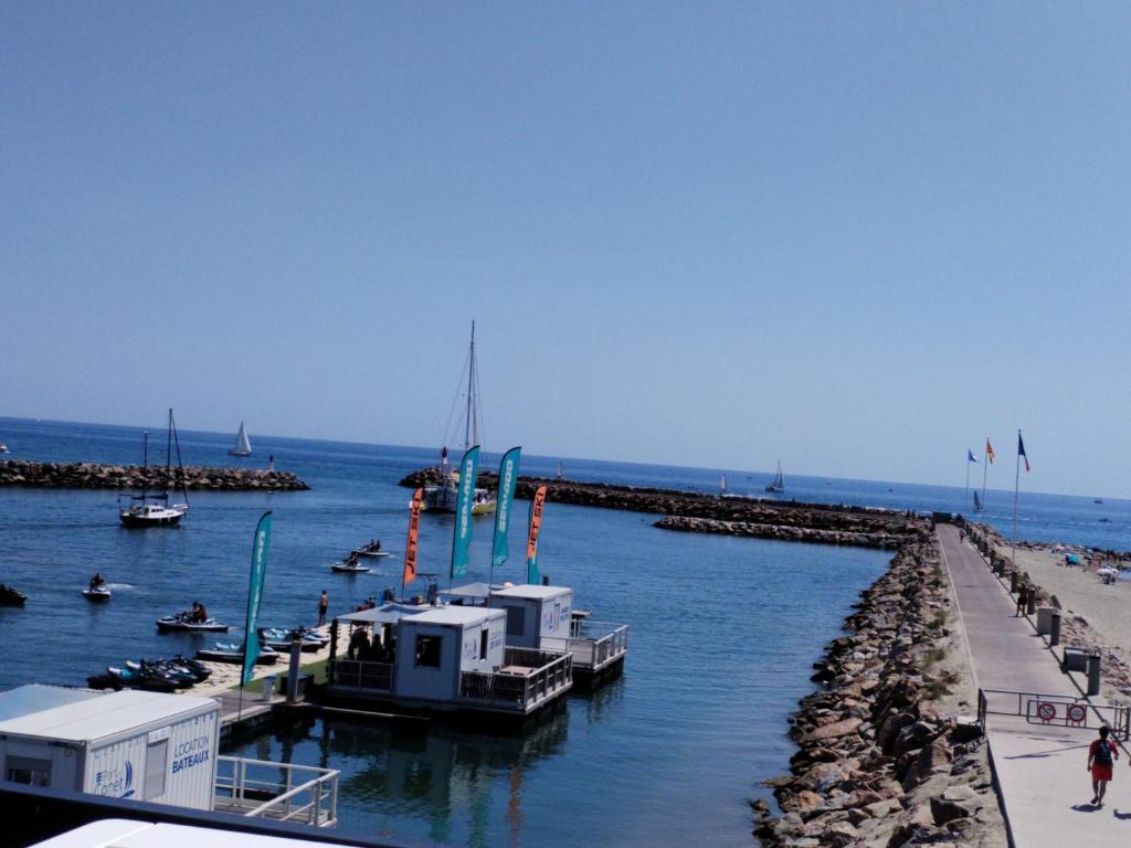 nuit insolite sur un bateau nuit insolite Languedoc Roussillon Canet en Roussillon 7